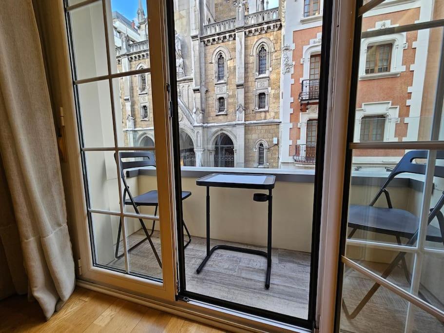 636A Gran Apartamento En Pleno Centro Овьедо Экстерьер фото