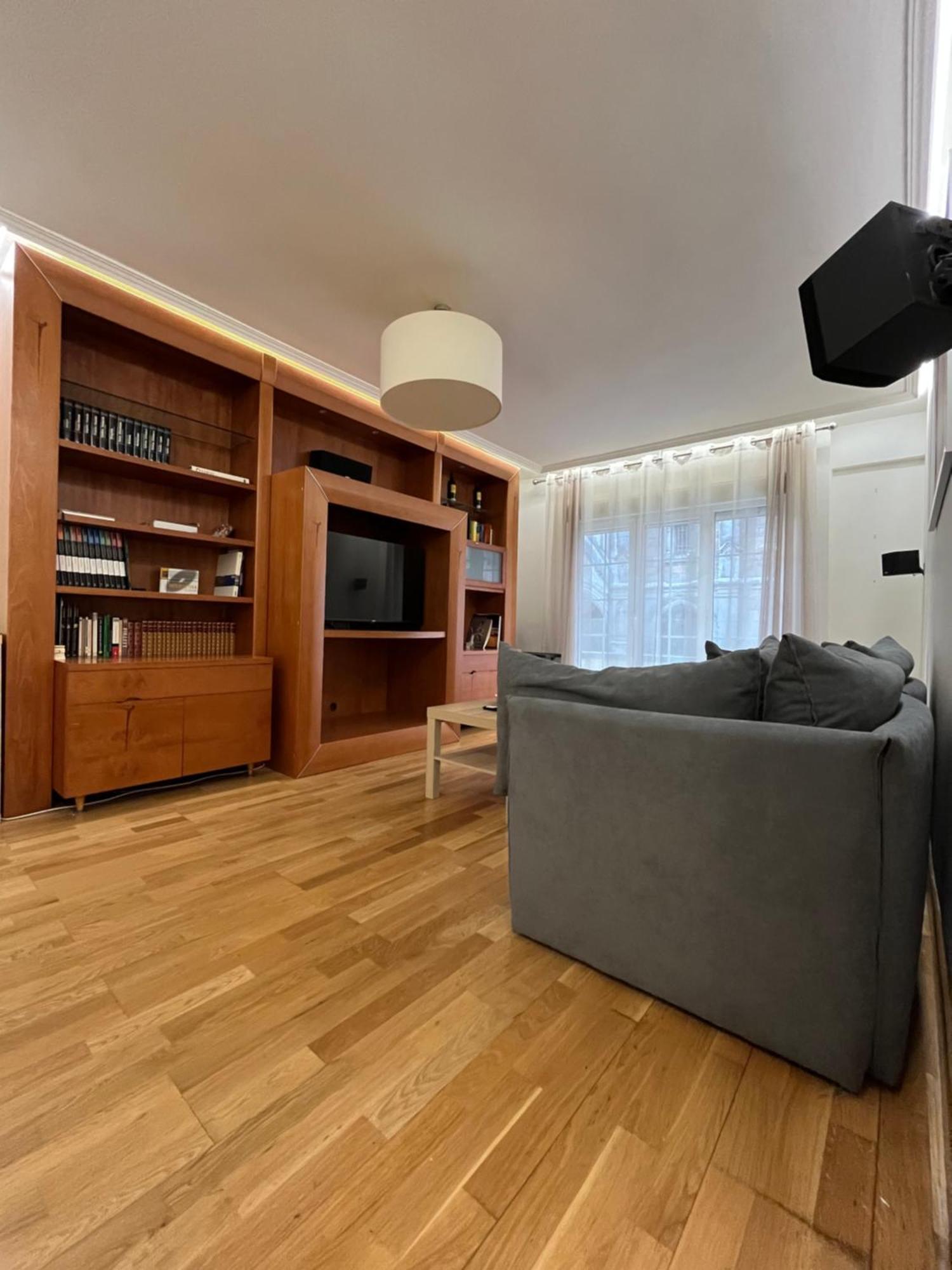636A Gran Apartamento En Pleno Centro Овьедо Экстерьер фото